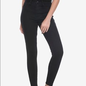 HOT TOPIC JEGGINGS BLACK SIZE 1